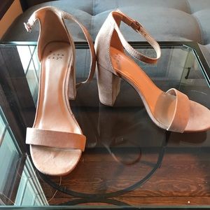A New Day heels (nude)
